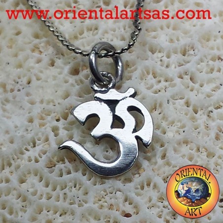 ciondolo OM  Oṁ Óm e Aum sillaba sacra
