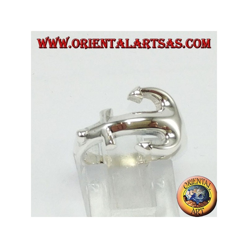 Anello d'argento, àncora di traverso sul dito