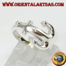 Silver ring, anchor across the finger