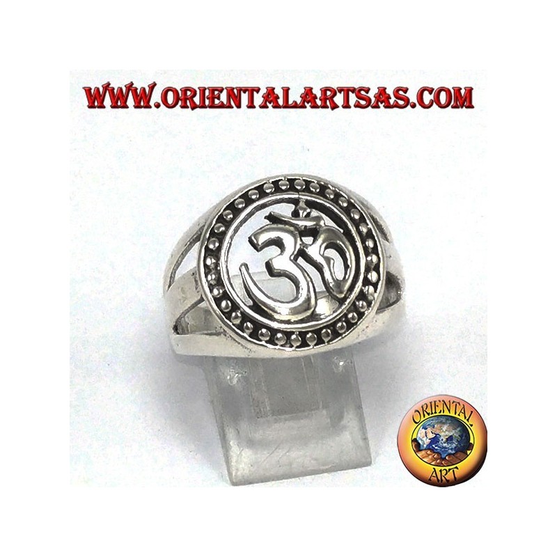 Silver ring, syllable Oṃ the most sacred