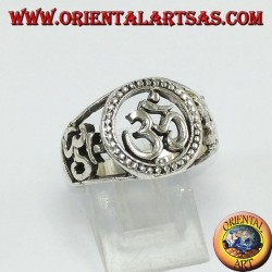 Silver ring with three Oṃ Oṁ, one central and two on the sides