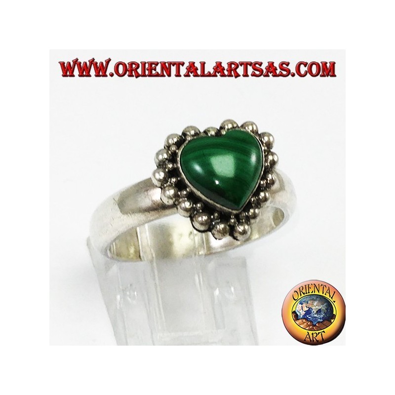 Bague en argent avec malachite en forme de coeur