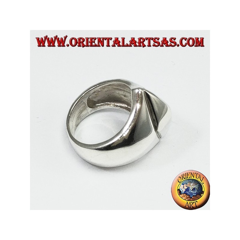 Anello in argento piramide con base a rombo