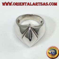 Anillo de plata, pirámide con base romboidal