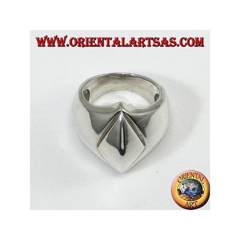 Bague en argent, pyramide à base de losange