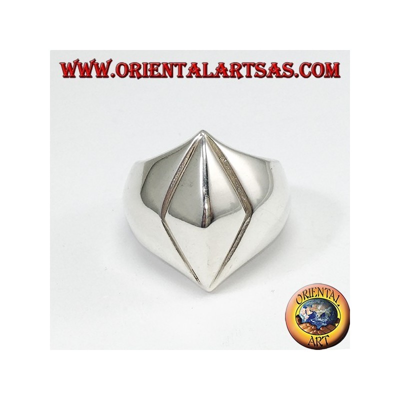 Silver ring, pyramid with rhombus base