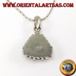 Colgante de plata con coral triangular tibetano