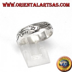 Bague en argent avec gravure