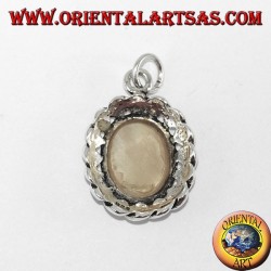 Pendentif en argent avec nacre ovale et bord torsadé
