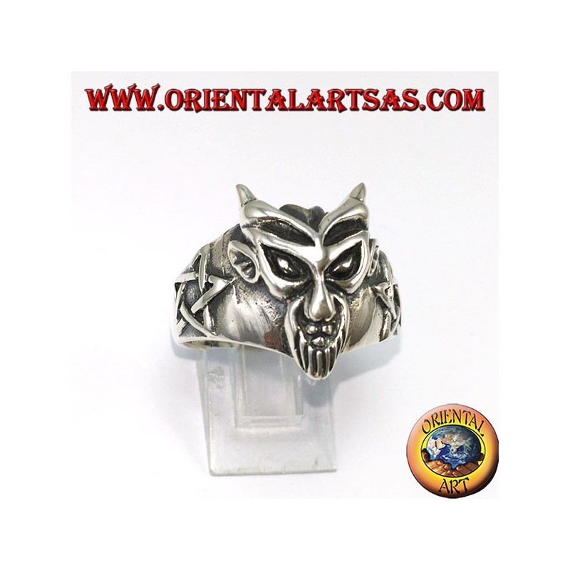 Anello in argento,Il Diavolo con pertacoli laterali