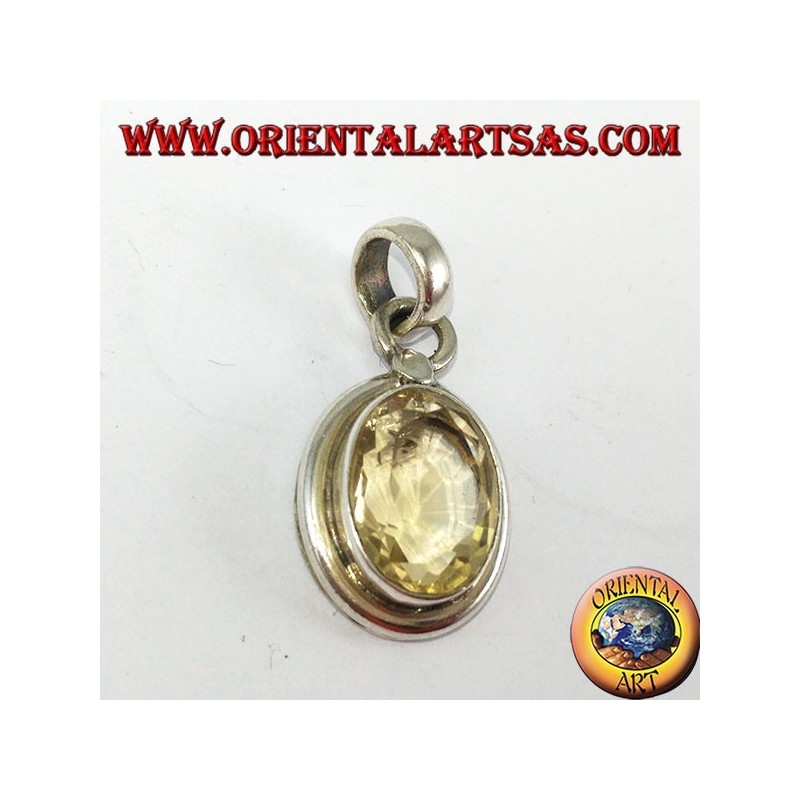 Ciondolo in argento con Topazio naturale ovale con montatura semplice