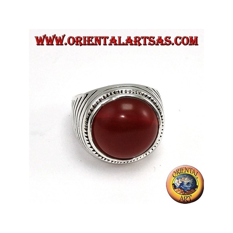 Anillo de plata con cornalina hemisférica redonda