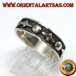 Band ring in worked silver, (gothic)