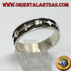 Band ring in worked silver, (gothic)
