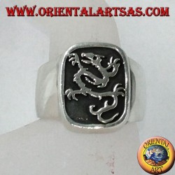 Anillo de plata con el sello del dragón