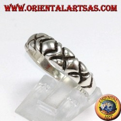 Anillo en plata, con cinco diamantes tallados