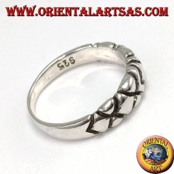 Anillo en plata, con cinco diamantes tallados