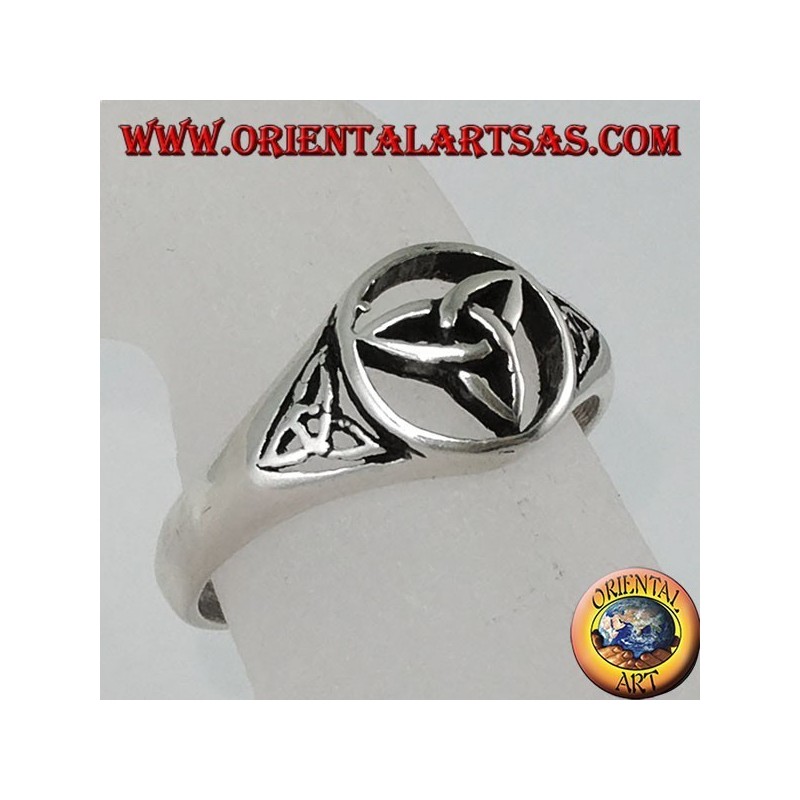 Anello in argento con tre nodi di Tyrone ( nodo celtico )