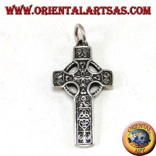 Silver pendant, Celtic cross with 4 central tyron knots