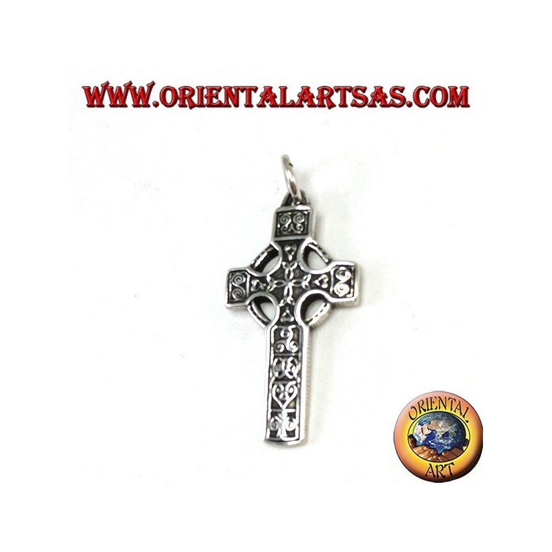 Pendentif en argent, croix celtique avec 4 noeuds de tyron central