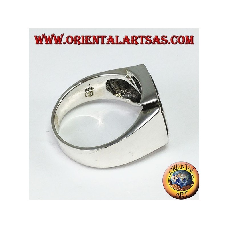 Anello in argento croce di Malta con onice sintetica