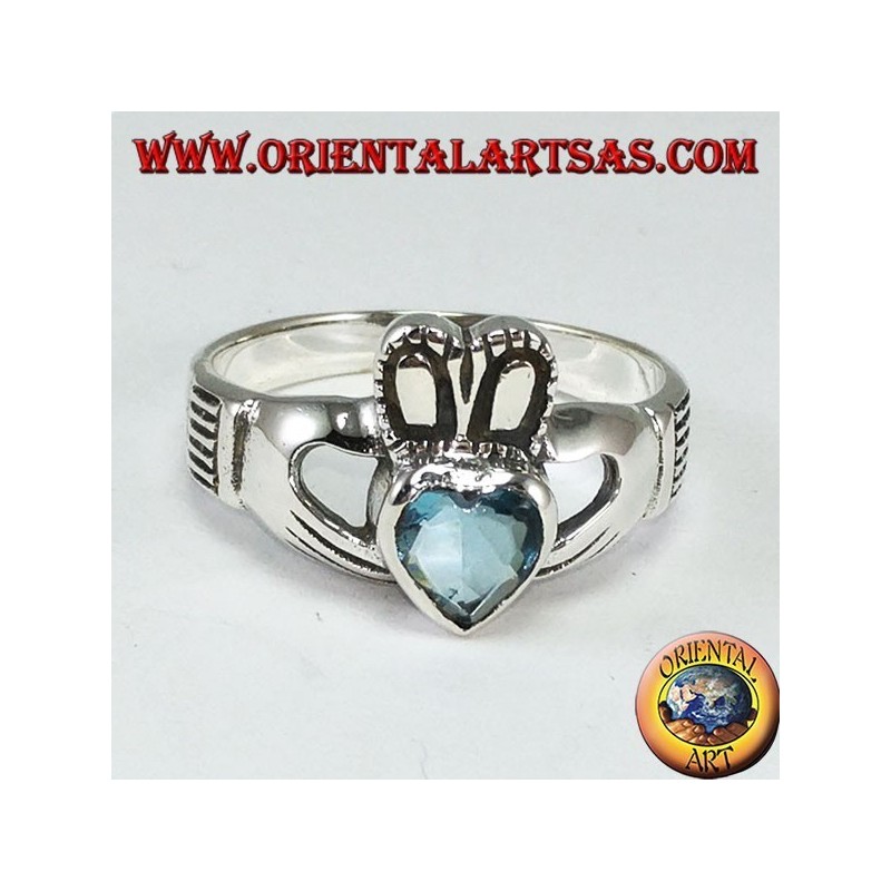 Anello Claddagh con topazio azzurro in argento