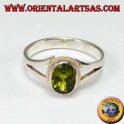 Anillo de plata con peridoto natural (pequeño)