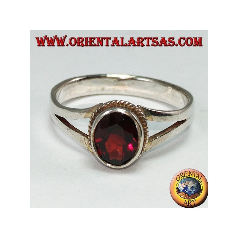 Bague en argent avec grenat naturel (petit)