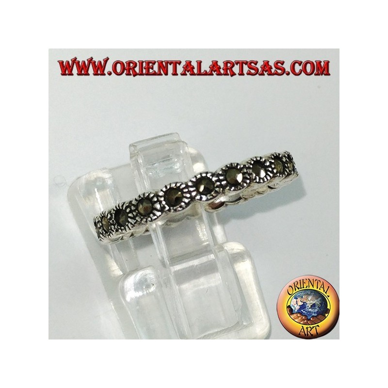 Silver band ring, with marcasite
