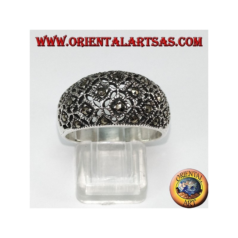 Bague en argent convexe avec marcassite