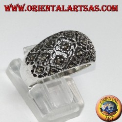 Bague en argent convexe avec marcassite