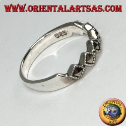 Anillo de plata con seis marcasitas cuadrados