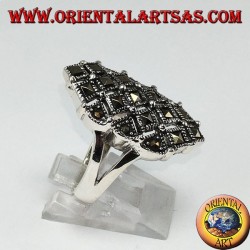 Anillo de plata con marcasita cuadrado