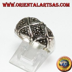 Silver ring with marcasite rounded band divided to X