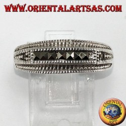 Bague en argent avec sept marcassites carrées (centrale)