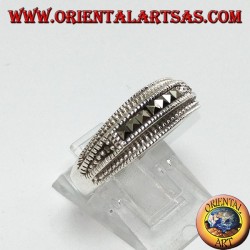 Bague en argent avec sept marcassites carrées (centrale)