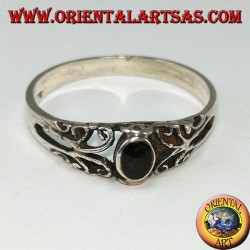 Silver ring with onyx, small with decorations