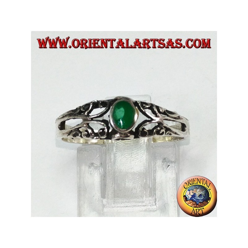 Silver ring with green agate, small with decorations