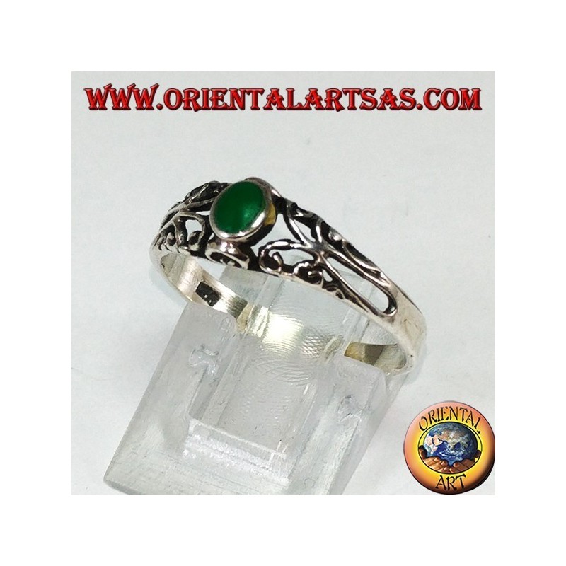 Bague en argent avec agate verte, petite avec des décorations