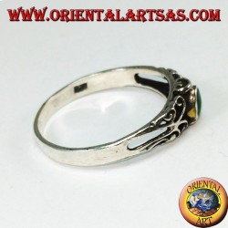 Anillo de plata con ágata verde, pequeño con decoraciones