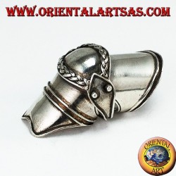 Mittelalterlicher Silberring mit geflochtenen Verzierungen