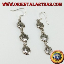 Silver pendant earrings composed of three flowers