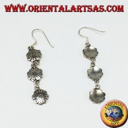 Silver pendant earrings composed of three flowers