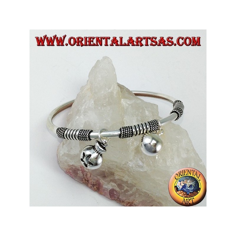 Pulsera redonda rígida con colgantes en plata 925