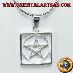 Pendentif en argent avec pentagramme tressé entouré d'un cercle dans le carré