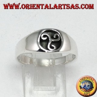 Anello in argento a sigillo triscele o triskell 