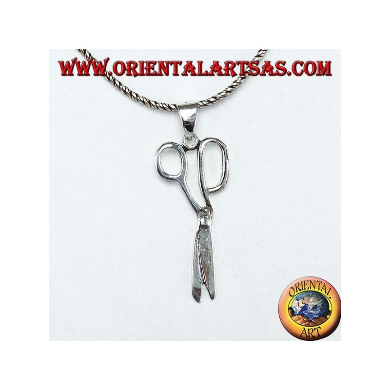 Colgante de plata en forma de tijera