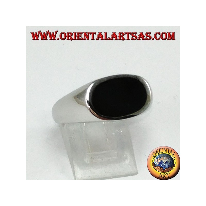 Bague en argent avec onyx plat ovale monté en croix