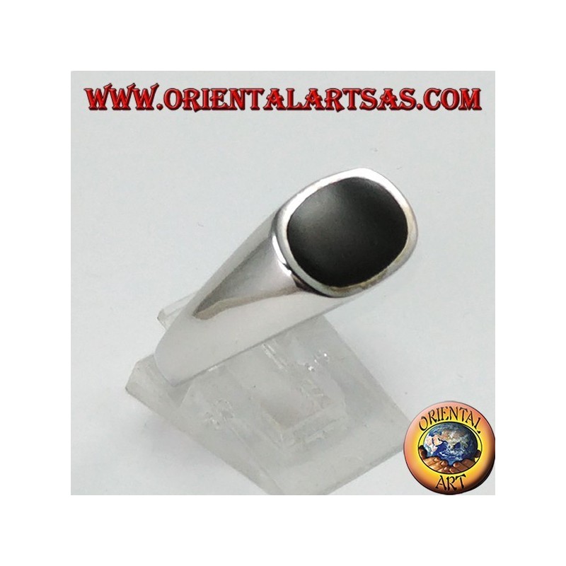 Bague en argent avec onyx plat ovale monté en croix