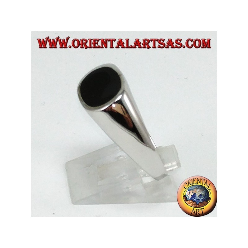 Anello in argento con onice piatta ovale montata di traverso